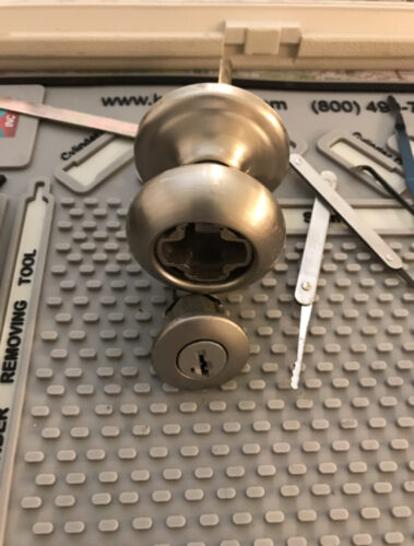 Automotive locksmith rekeying Honda door lock and programming new remote head keys — all keys lost service in Washougal WA